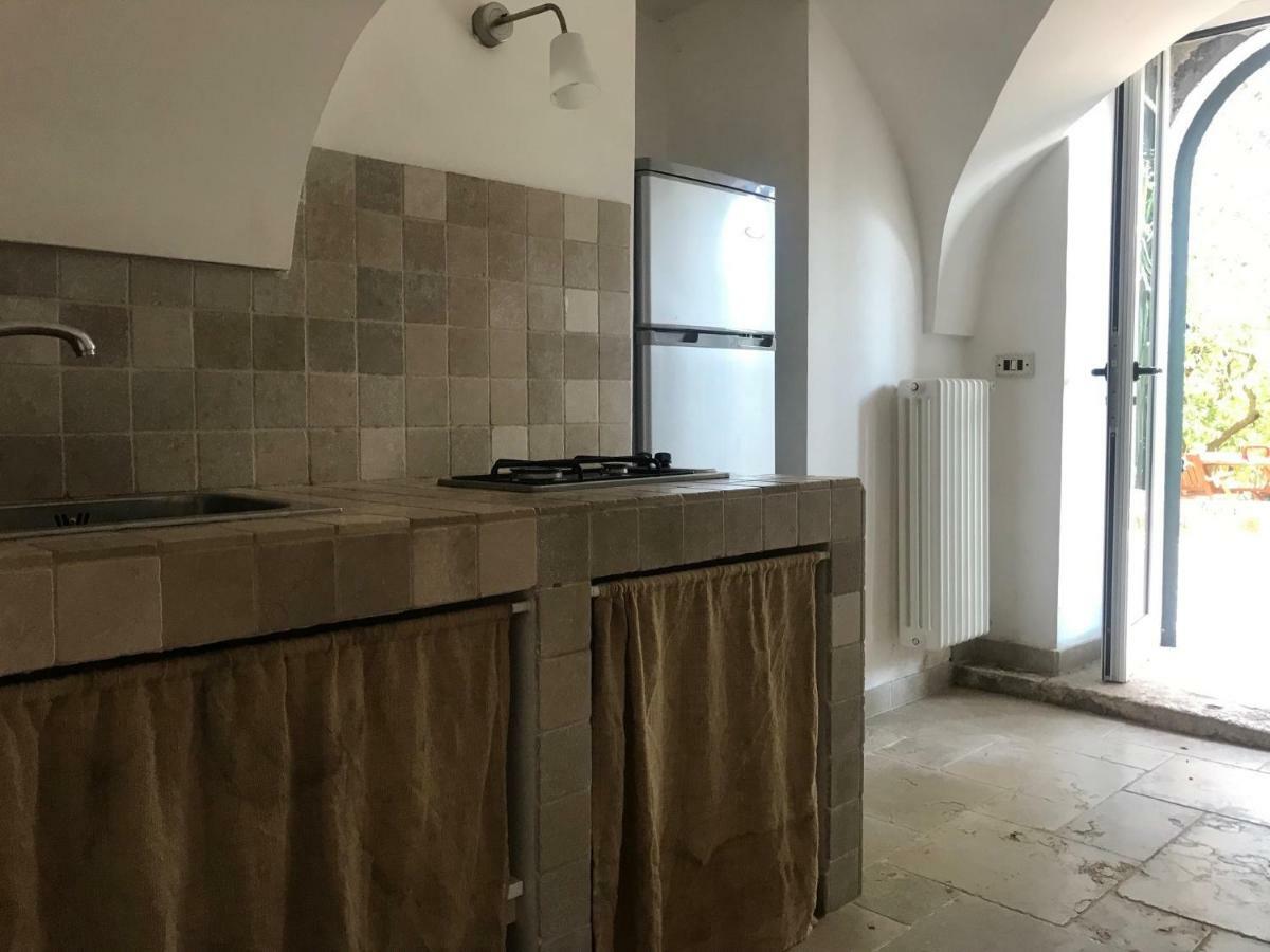 Villa Miccoli Apartments Челье-Мессапика Экстерьер фото